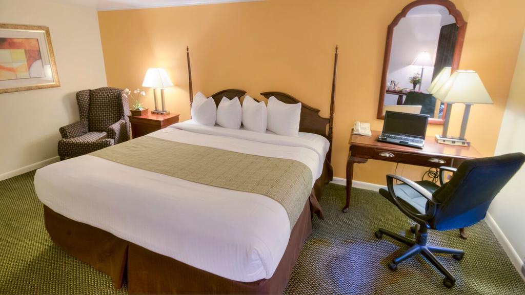 The Inn At Reading Hotel & Conference Center Δωμάτιο φωτογραφία
